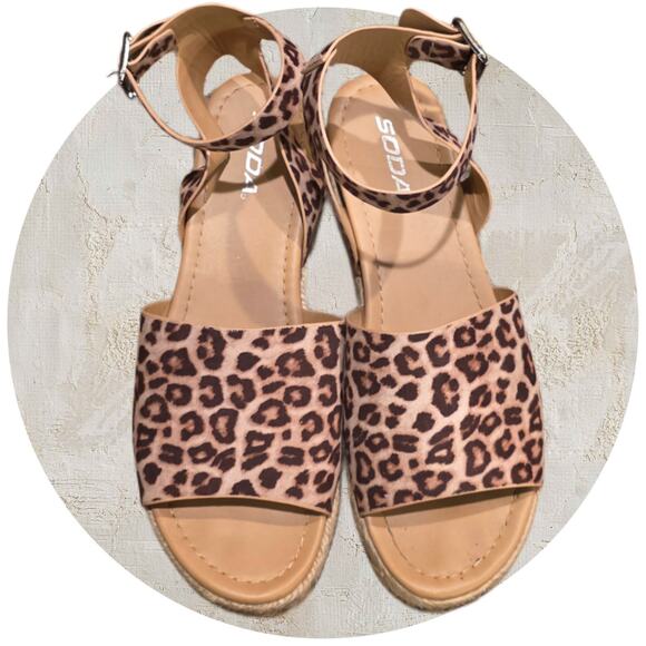 SODA Open Toe Espadrille Animal Print Buckle Strap Platform Wedge Sandal Sz 9 - Picture 2 of 4